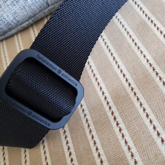 Lululemon All Night Festival Bag 5 Liters - Picture 2 of 8